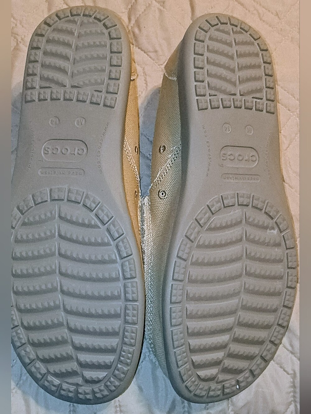 CROCS MEN'S Canvas Slip-On Shoes in Beige MEN'S SZ 14 - Picture 2 of 4